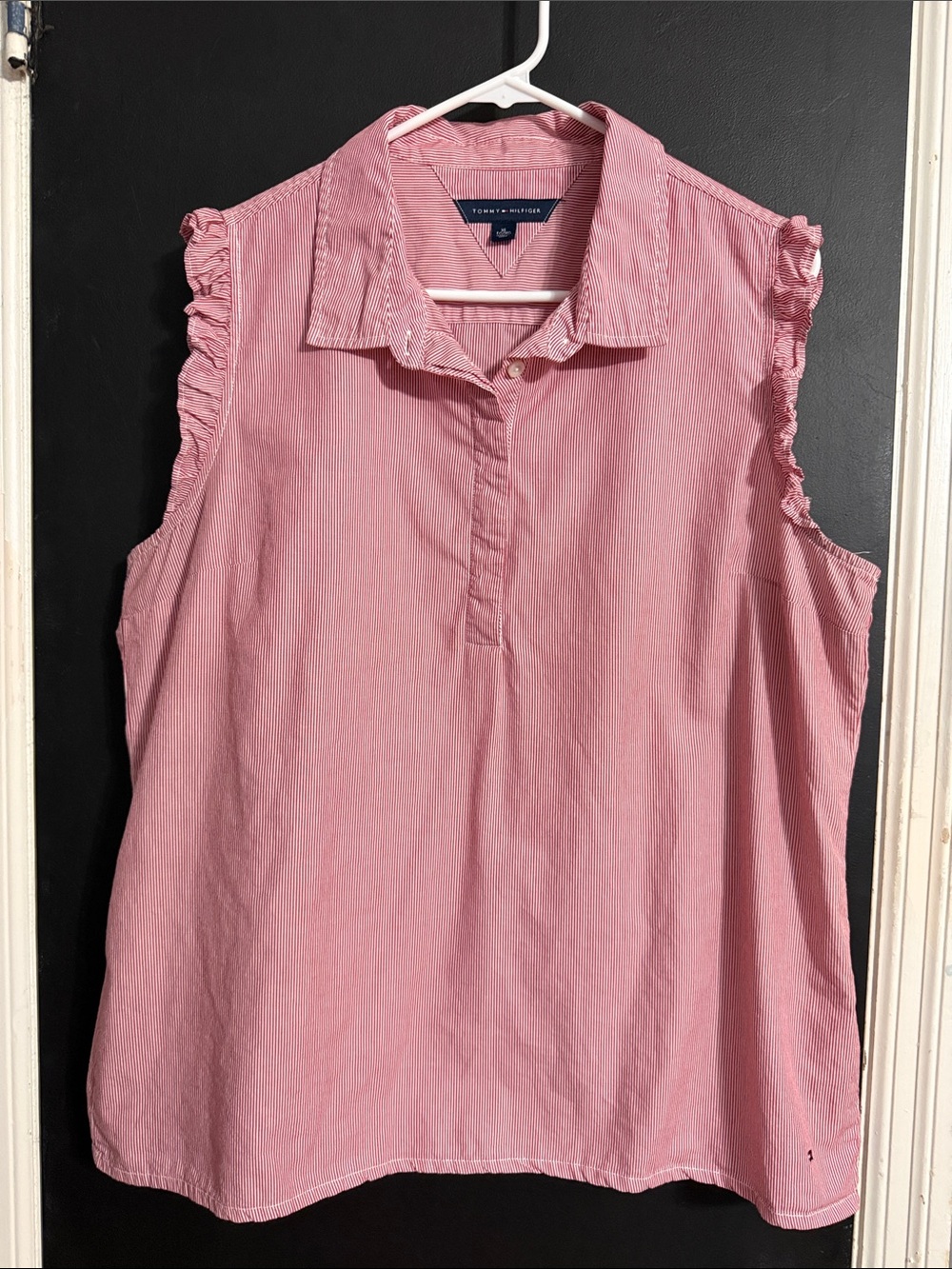 Tommy Hilfiger Sleeveless Ruffle Striped Top Size: XL